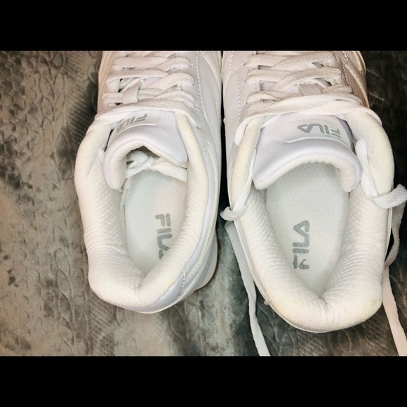 FILA MACHU WOMENS FAUX LEATHER FITNESS CASUAL SNEAKERS - Picture 10 of 11